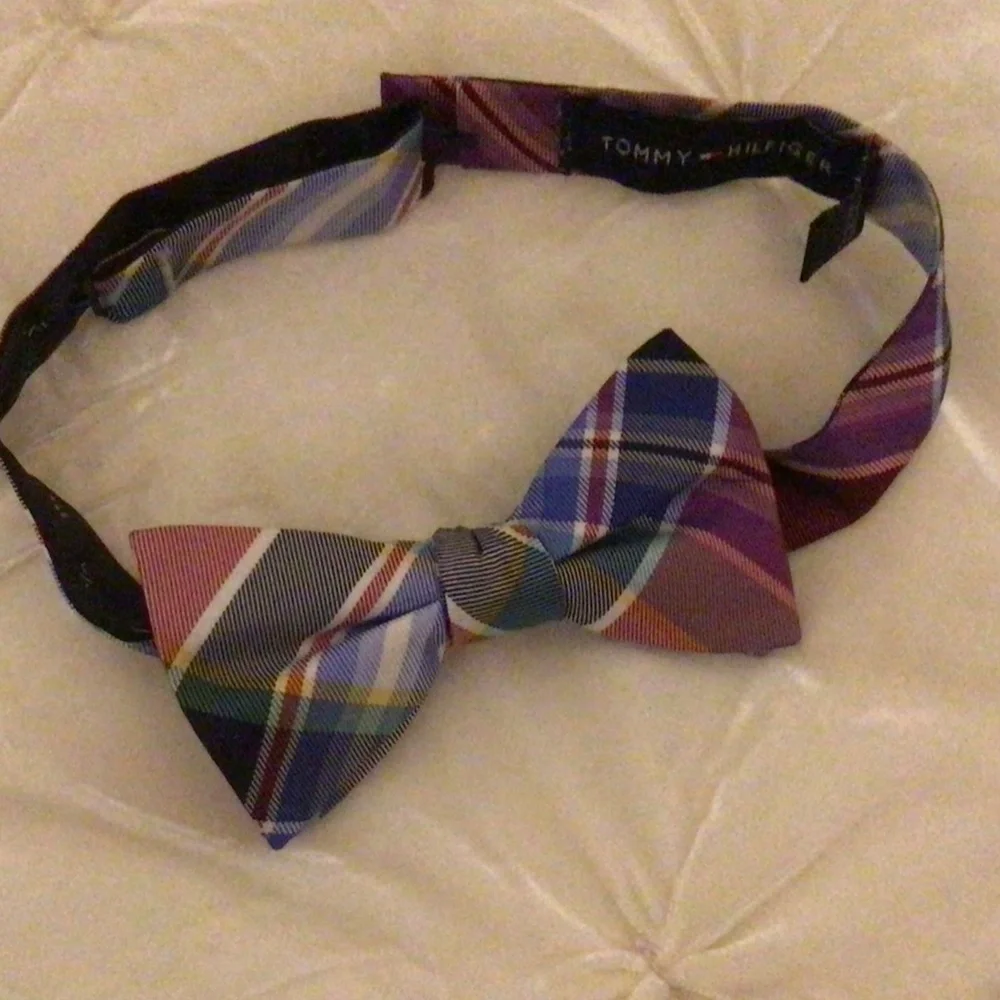 Tommy Hilfiger boys tie